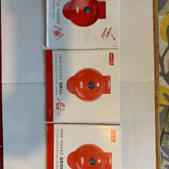 DASH Minis (Waffle, Griddle & Grill) - Picture 2 of 5